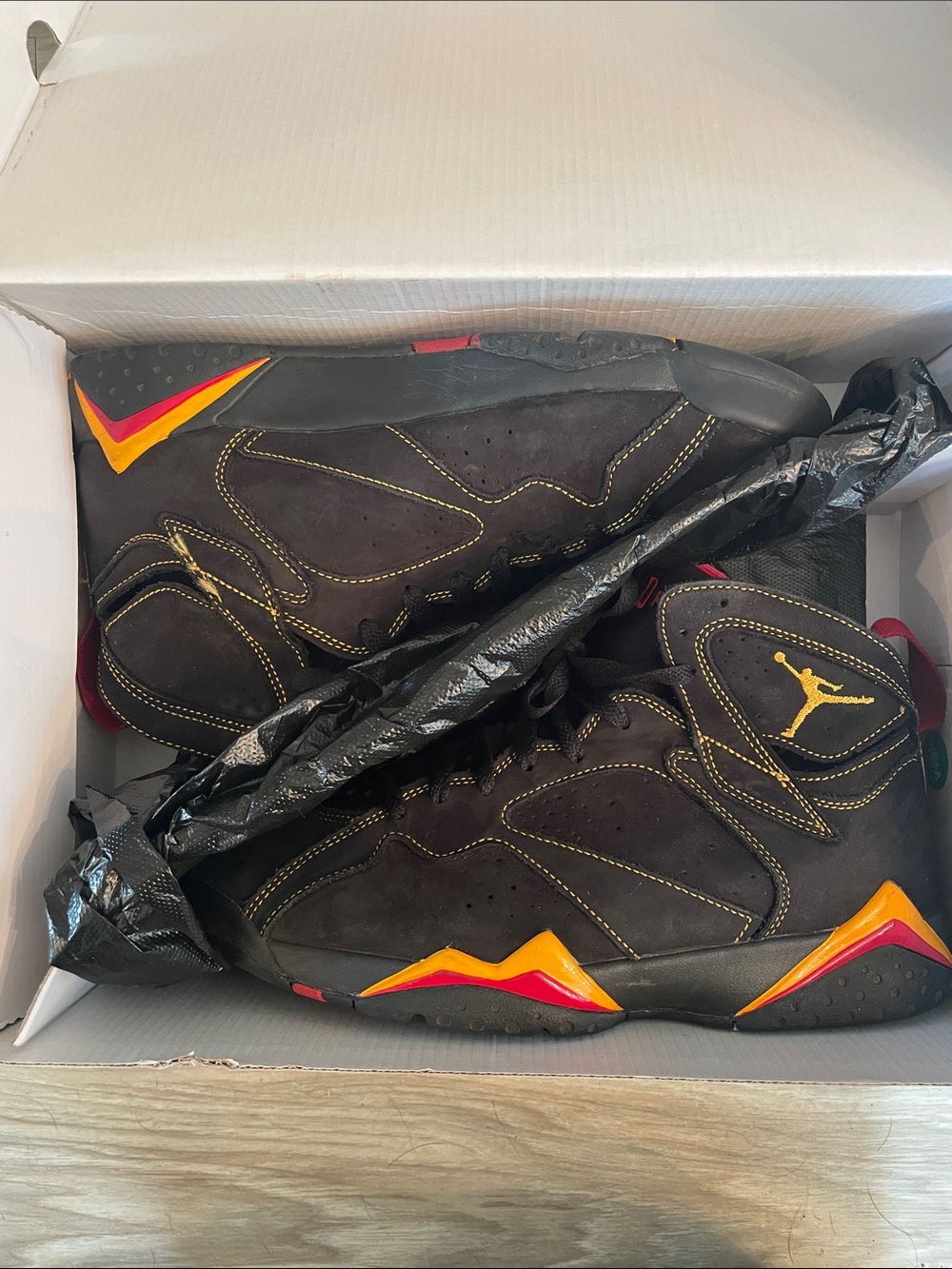 Air Jordan 5 Retro OG Men's Sneakers in Black with Yellow & Red Accents with box